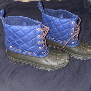 Women aterproof Sperry snow boots!